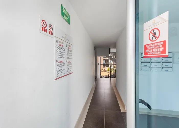 Oceanfront With Pool 度假居 *