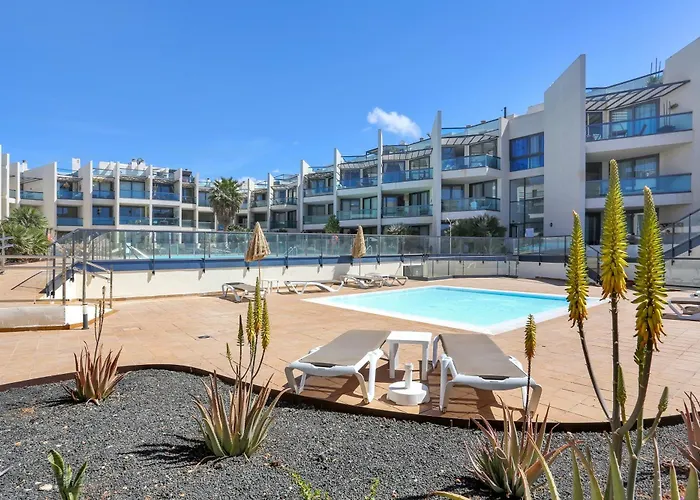 Oceanfront With Pool *