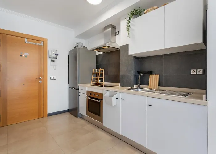 Oceanfront With Pool بيت للعطل