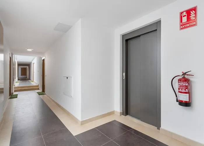 بيت للعطل Oceanfront With Pool *